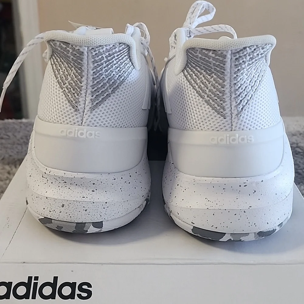 Adidas RunTheGame basketball shoes in"White/Grey Mens Size 13 - Picture 3 of 9